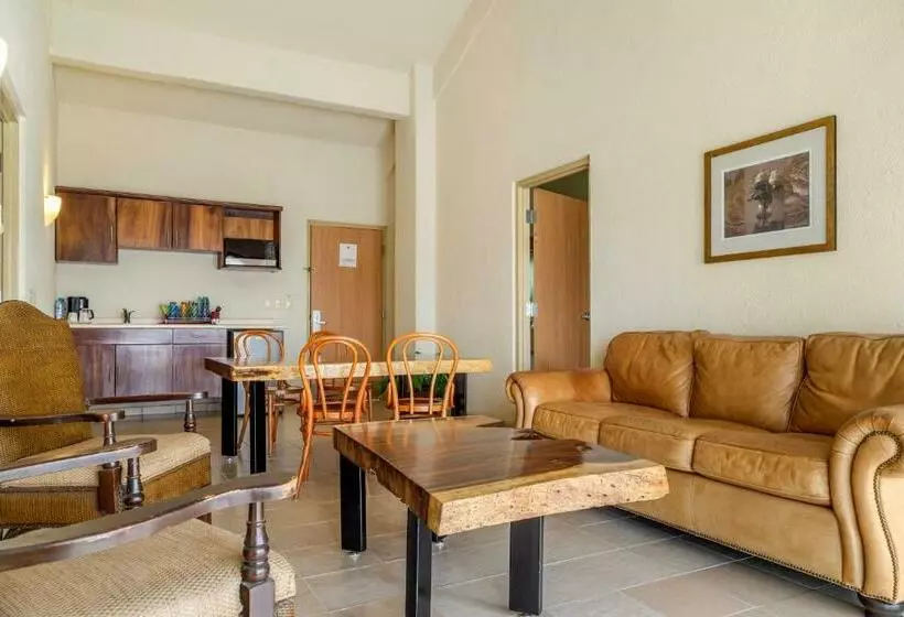 سوئیت 2 خوابه, Comfort Inn Puerto Vallarta Golfside & Marina
