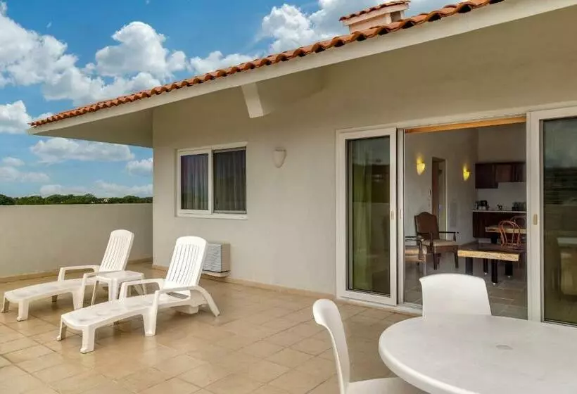 سوئیت 2 خوابه, Comfort Inn Puerto Vallarta Golfside & Marina