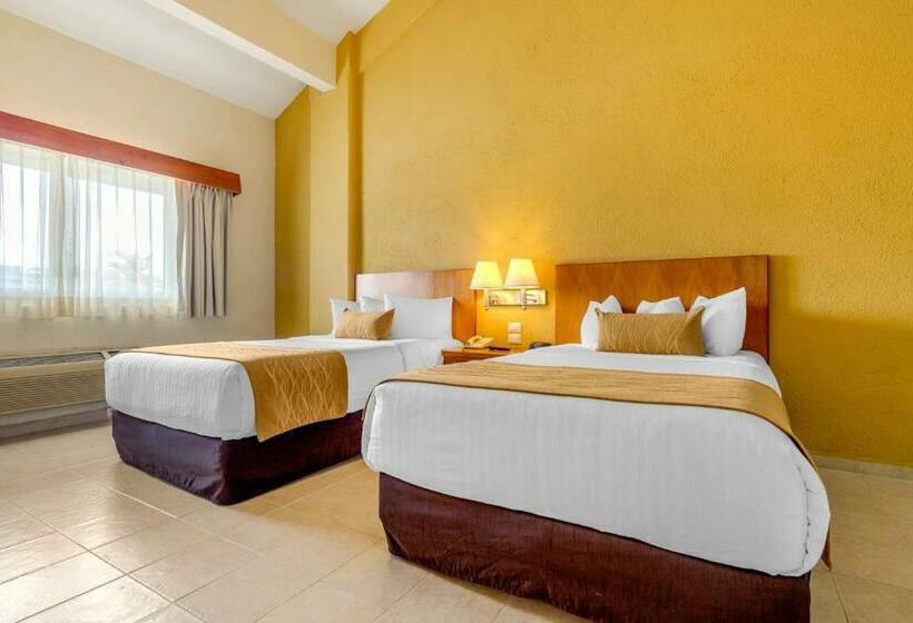 סוויטת 2 חדרי שינה, Comfort Inn Puerto Vallarta Golfside & Marina