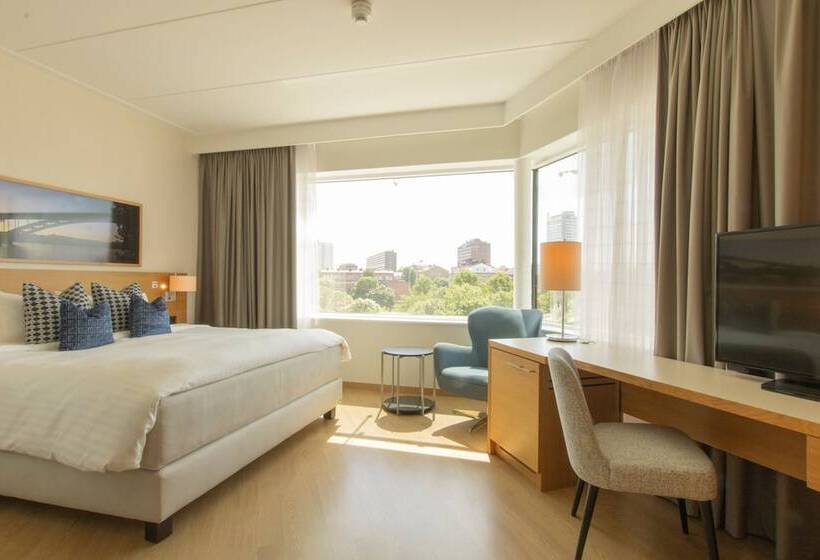 디럭스 룸, Courtyard By Marriott Stockholm Kungsholmen