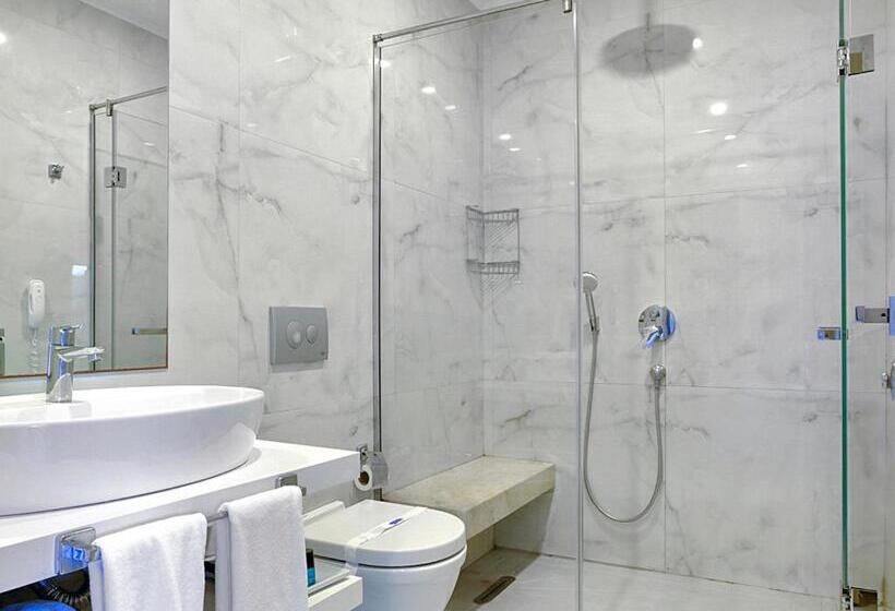 Номер Стандарт Вид на Море с Балконом, Delta Hotels By Marriott Bodrum