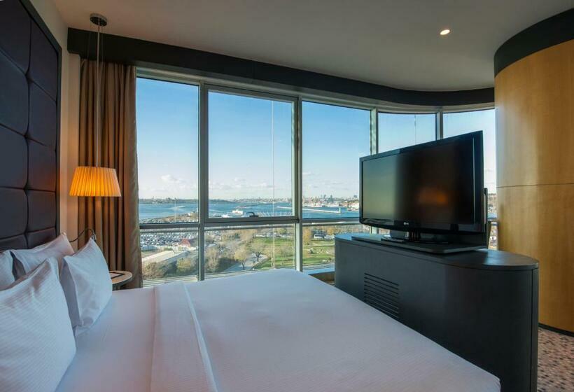 キングサイズベッドのスタンダードルーム, Doubletree By Hilton Istanbulmoda