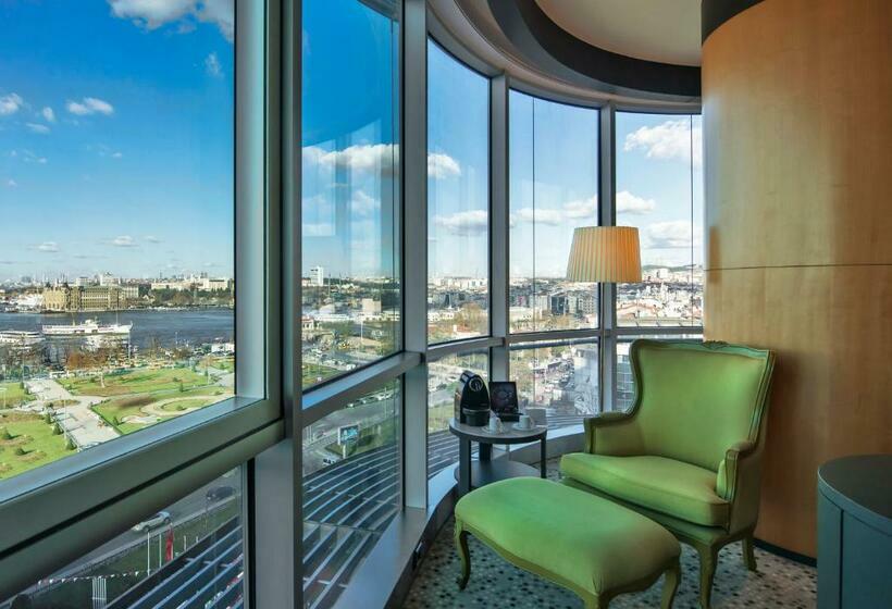 Standard Room King Size Bed, Doubletree By Hilton Istanbulmoda