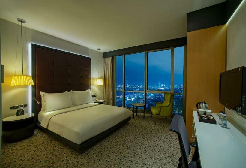 Standard Room King Size Bed, Doubletree By Hilton Istanbulmoda
