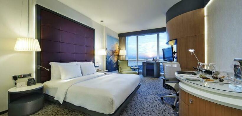 Deluxe Room King Size Bed, Doubletree By Hilton Istanbulmoda