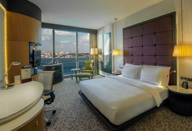 キングサイズベッドのデラックスルーム, Doubletree By Hilton Istanbulmoda