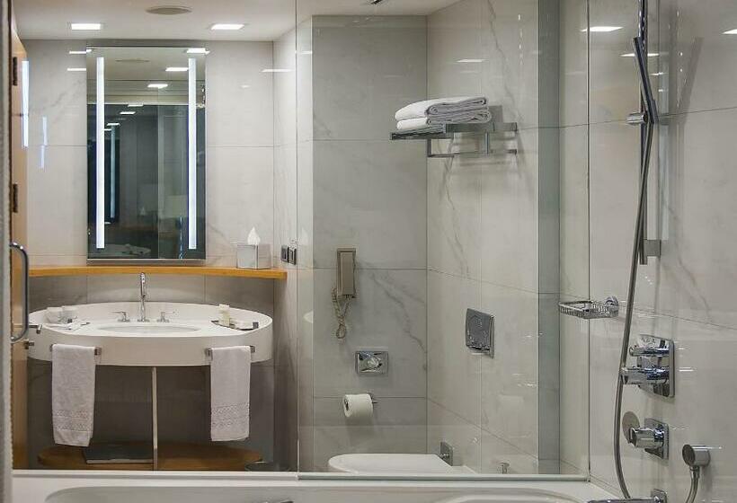 اتاق لوکس با تخت بزرگ, Doubletree By Hilton Istanbulmoda