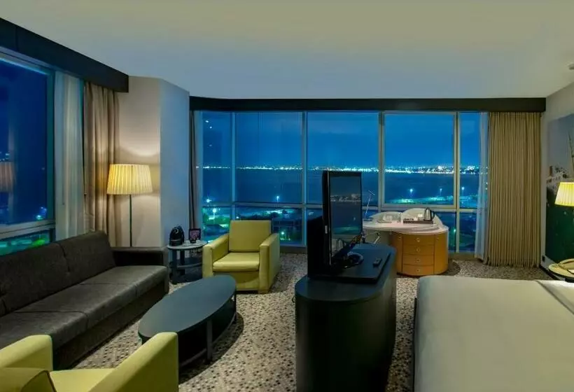 キングサイズベッドのジュニアスイート, Doubletree By Hilton Istanbulmoda