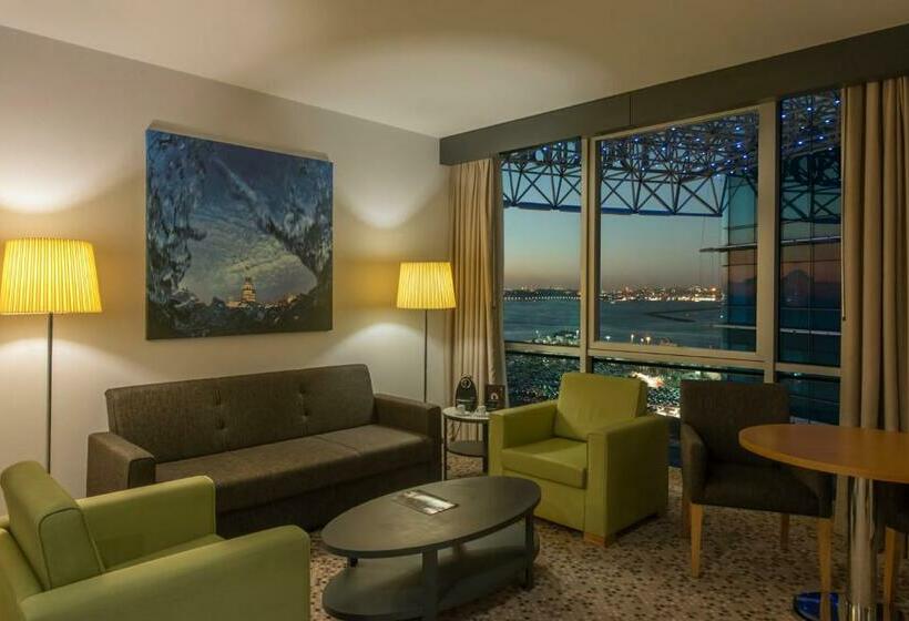 Junior Suite Sea View, Doubletree By Hilton Istanbulmoda