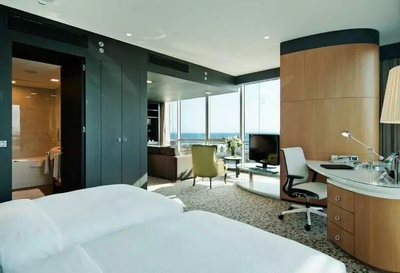 オーシャンビュージュニアスイート, Doubletree By Hilton Istanbulmoda