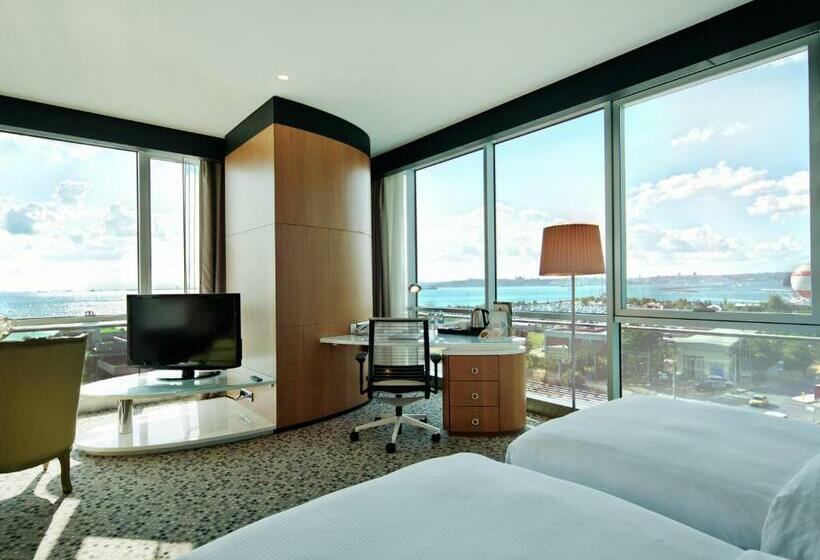 Junior Suite Sea View, Doubletree By Hilton Istanbulmoda