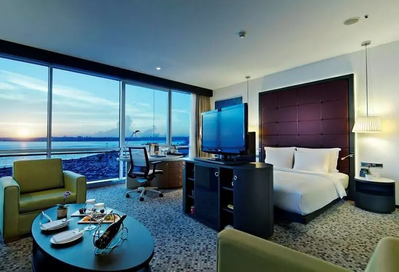 オーシャンビュージュニアスイート, Doubletree By Hilton Istanbulmoda