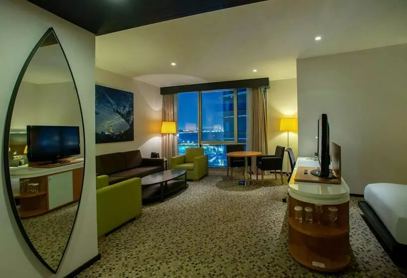 オーシャンビュージュニアスイート, Doubletree By Hilton Istanbulmoda