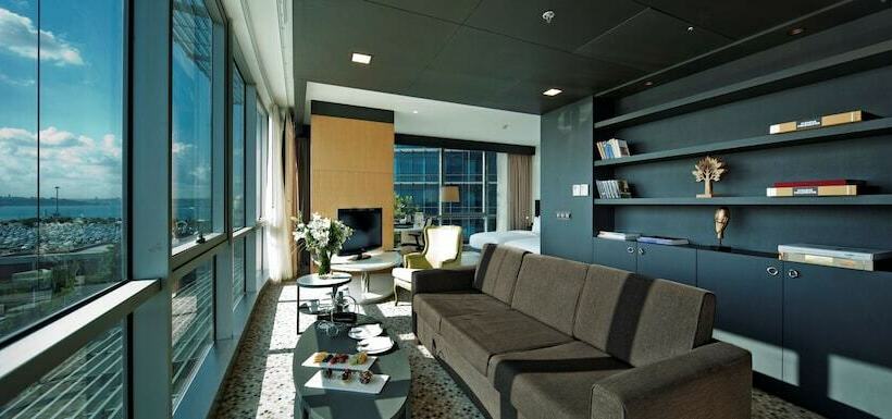 Junior Suite Sea View, Doubletree By Hilton Istanbulmoda