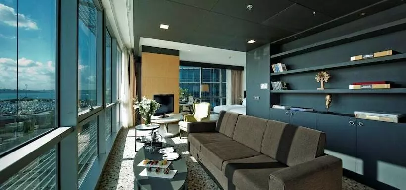 オーシャンビュージュニアスイート, Doubletree By Hilton Istanbulmoda