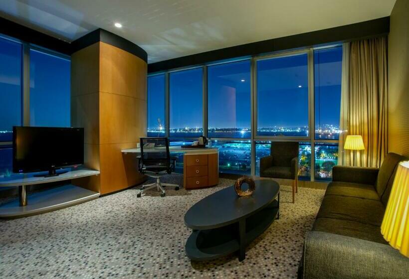 スイート（家族用）, Doubletree By Hilton Istanbulmoda