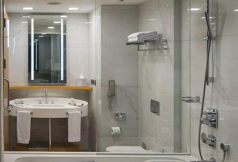 キングサイズベッドのエクゼクティブルーム, Doubletree By Hilton Istanbulmoda
