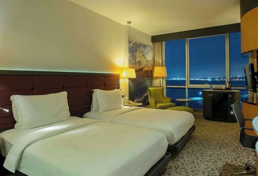 Deluxe Room Sea View, Doubletree By Hilton Istanbulmoda