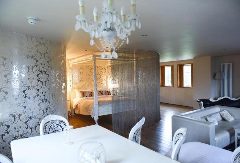 Люкс Superior, Glenskirlie Castle