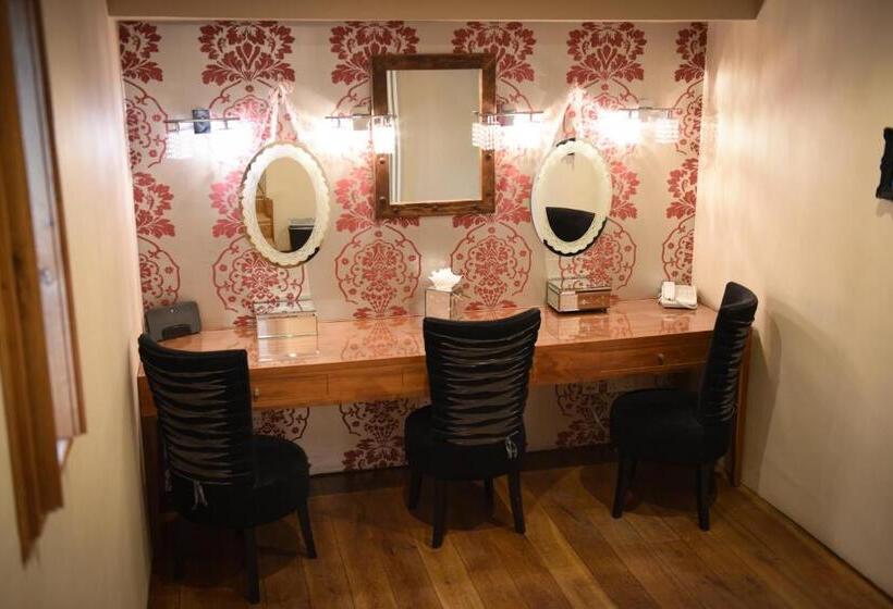 Люкс Superior, Glenskirlie Castle