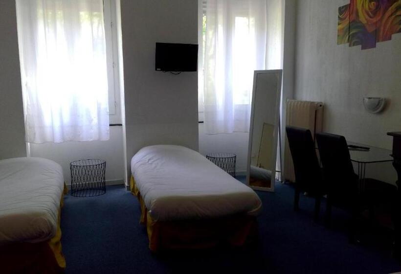 غرفة قياسية ثلاثية, Central