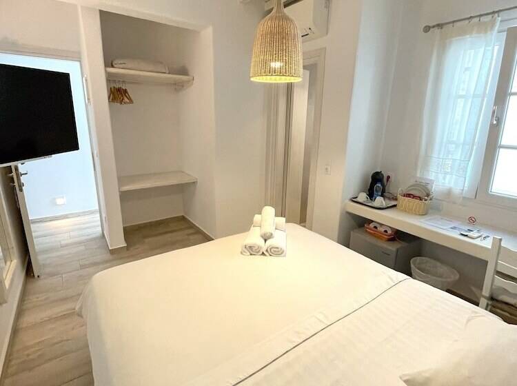 Номер Стандарт, Lefteris