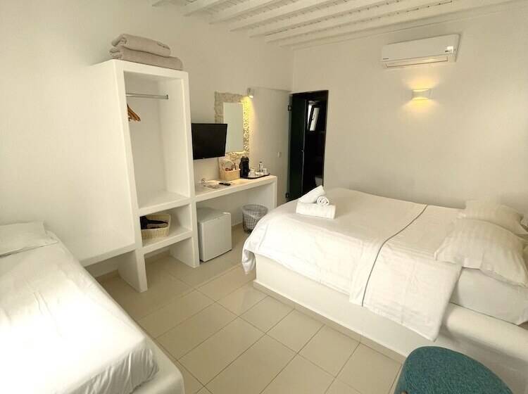 Номер Стандарт Трехместный, Lefteris