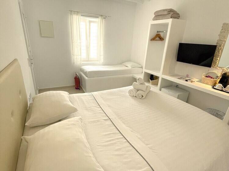 Номер Стандарт Трехместный, Lefteris