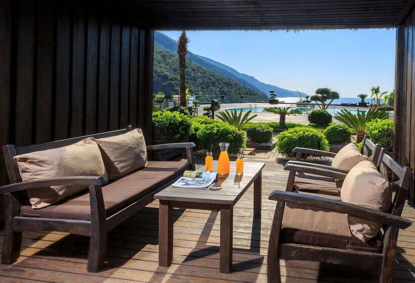 Трехместный Номер Deluxe Вид на Море, Manaspark Deluxe