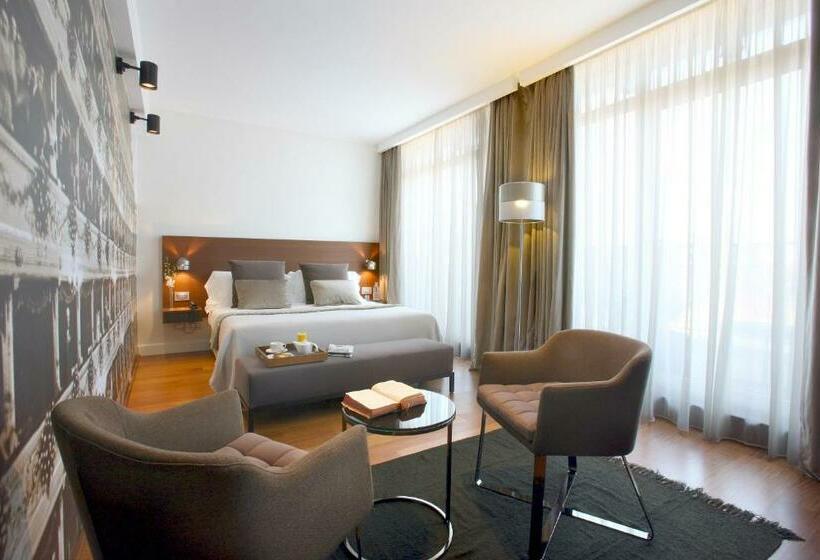 جناح جونيور, Milano Scala