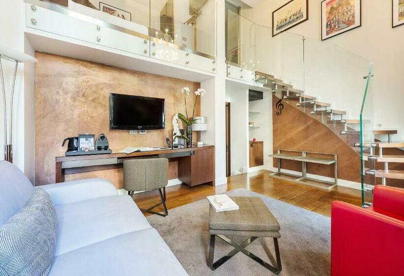 جناح دوبلكس, Milano Scala