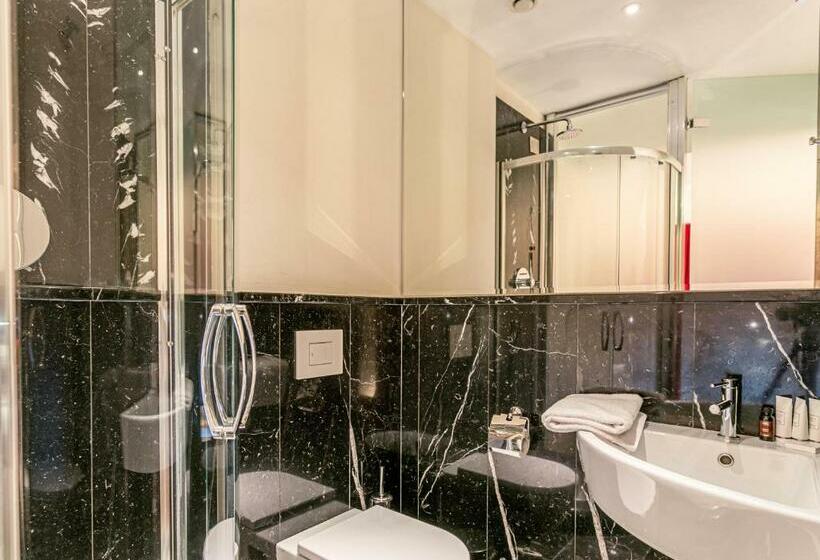 جناح دوبلكس, Milano Scala