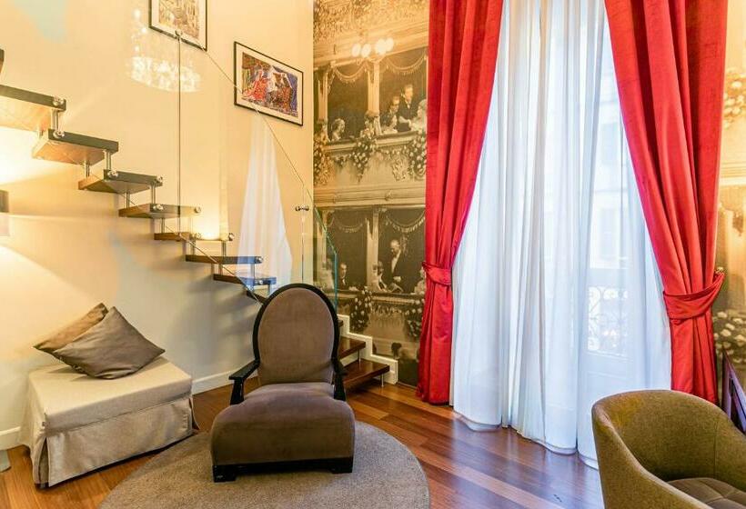 جناح عائلي, Milano Scala