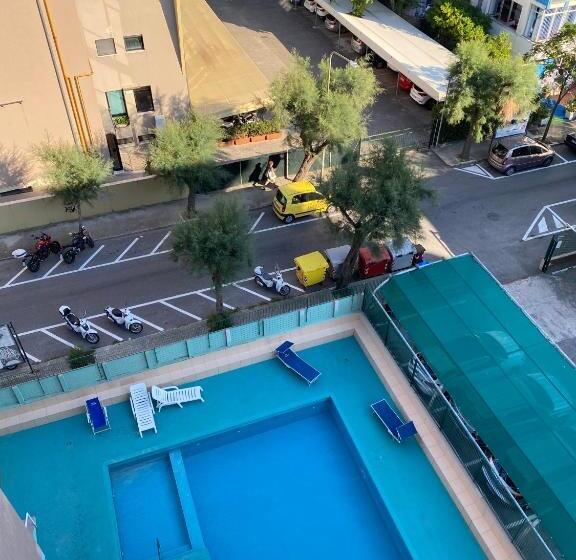 חדר אקונומי יחיד, Nettuno