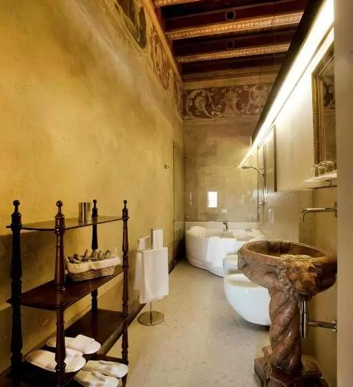 ロイヤルスイート, Relais Castello Bevilacqua