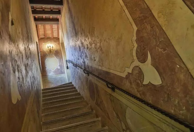 ロイヤルスイート, Relais Castello Bevilacqua