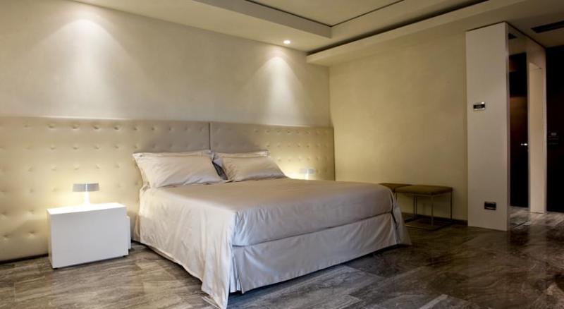 غرفة سوبيريور, Romano House