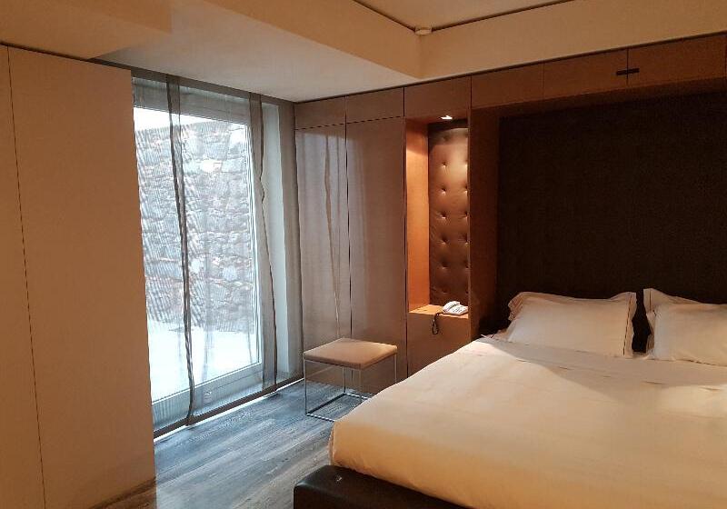 غرفة سوبيريور, Romano House