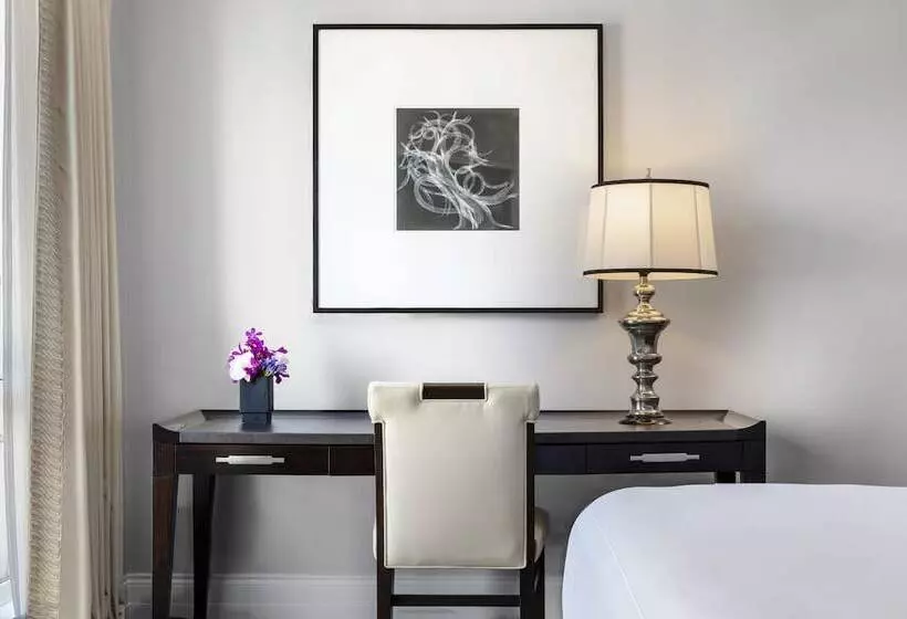 デラックスルーム, Waldorf Astoria Chicago