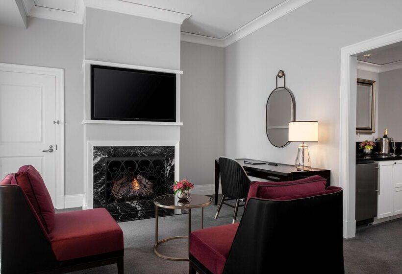 اتاق لوکس, Waldorf Astoria Chicago