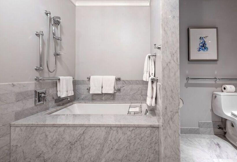 سوییت لوکس, Waldorf Astoria Chicago