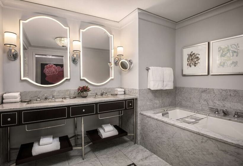 اتاق لوکس, Waldorf Astoria Chicago