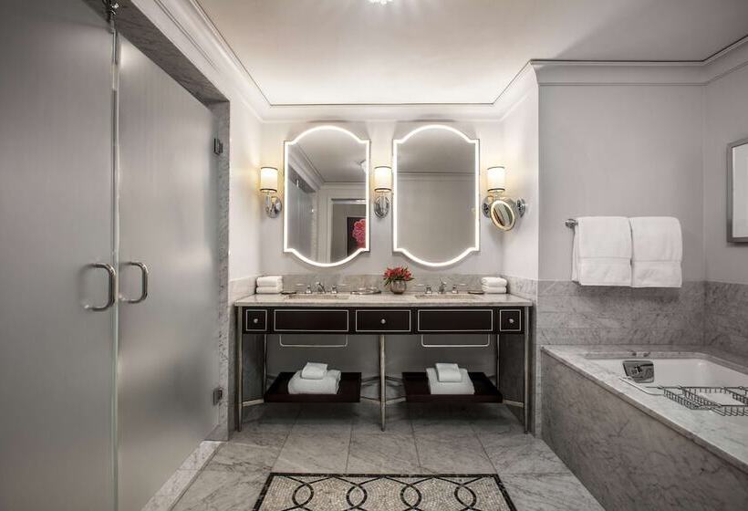 سوییت لوکس, Waldorf Astoria Chicago