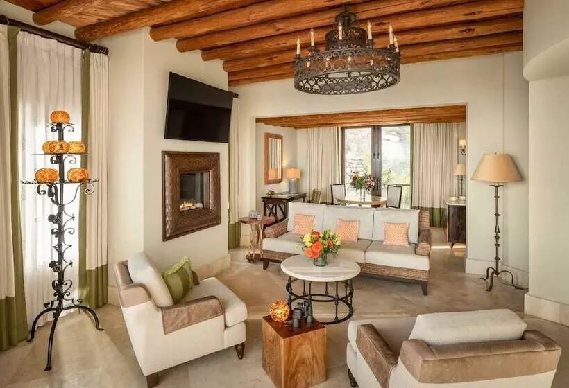 سوییت با چشم‌انداز دریا, Waldorf Astoria Los Cabos Pedregal