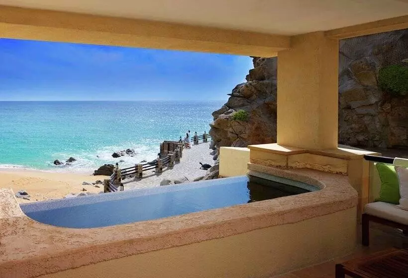 اتاق لوکس با چشم‌انداز دریا, Waldorf Astoria Los Cabos Pedregal