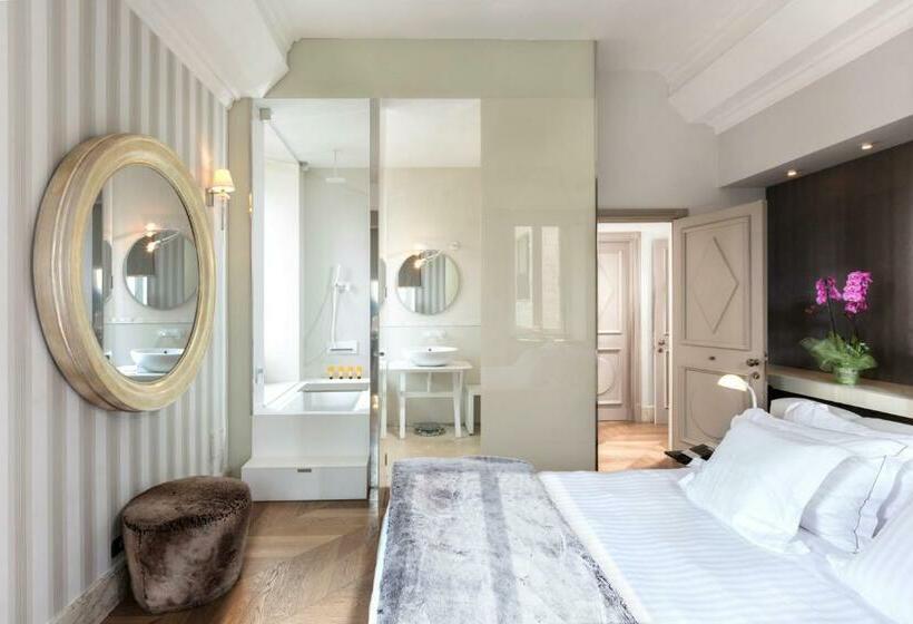 Suite Familiare, Palazzo Manfredi – Small Luxury Hotels Of The World