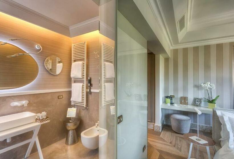 Camera Executive, Palazzo Manfredi – Small Luxury Hotels Of The World