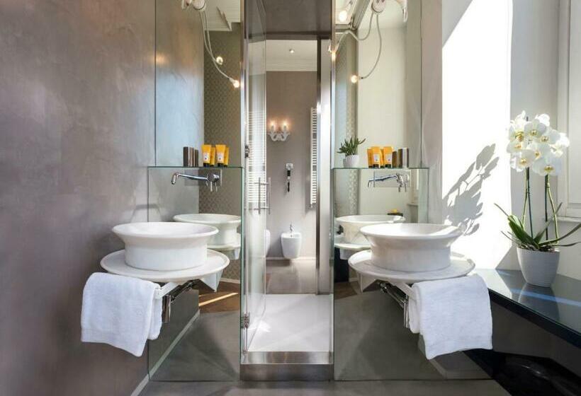 Suite Deluxe, Palazzo Manfredi – Small Luxury Hotels Of The World