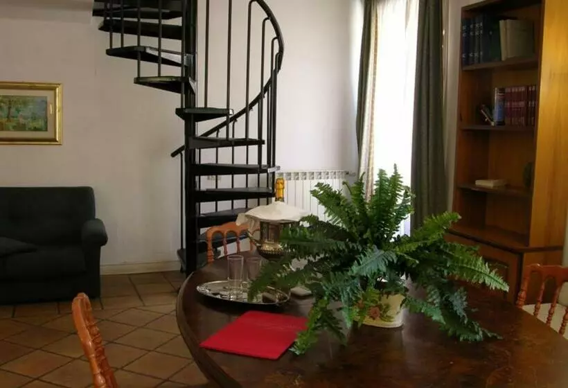 استودیوی استاندارد, Residenza Monti