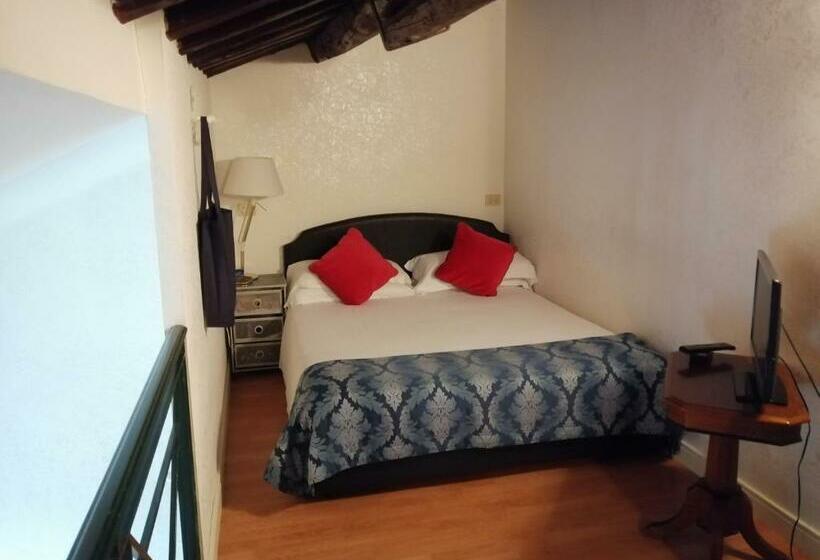 استودیوی استاندارد, Residenza Monti